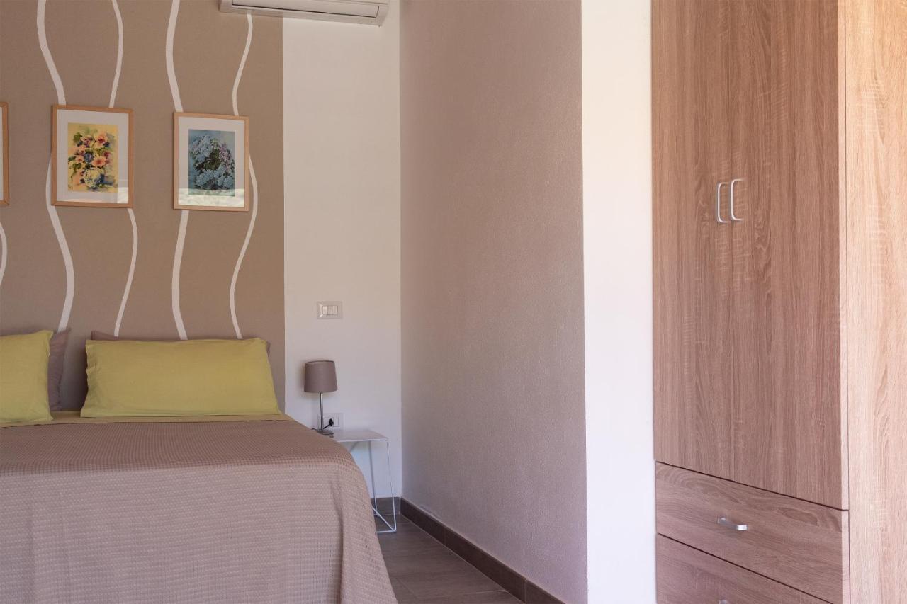 Sa Guardia De Ferricci Bed & Breakfast Solanas  Exterior photo