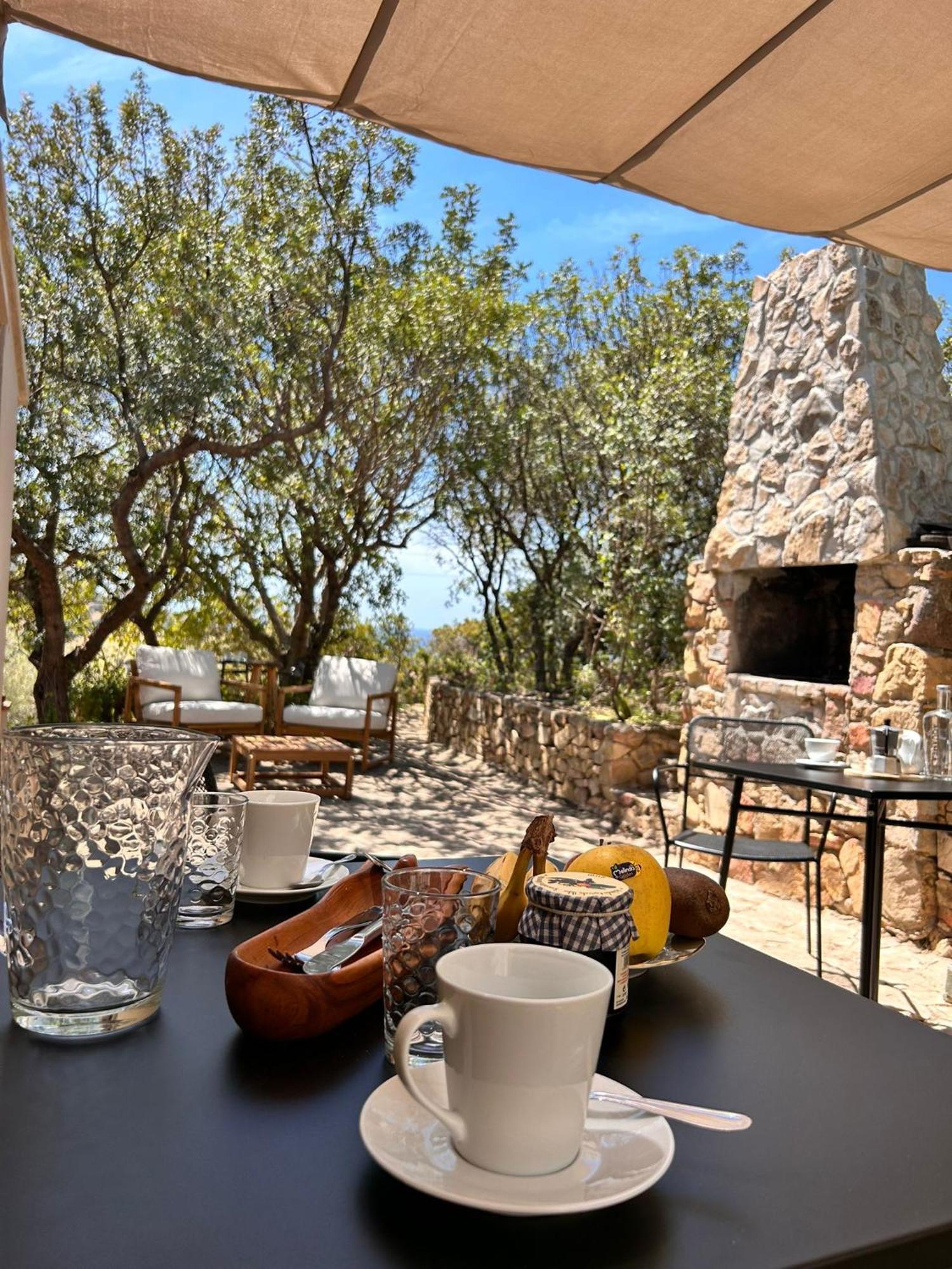 Sa Guardia De Ferricci Bed & Breakfast Solanas  Exterior photo